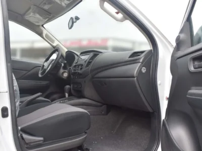 2022 Mitsubishi L200 GLX 2.5 Liters 4 Cylinders Engine Silver Grey Pick Up Truck