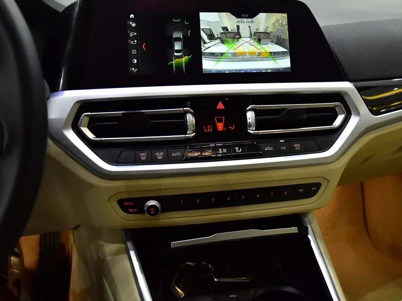 2020 BMW 3-Series 320i 4 Cylinders Engine Blue Beige Sedan