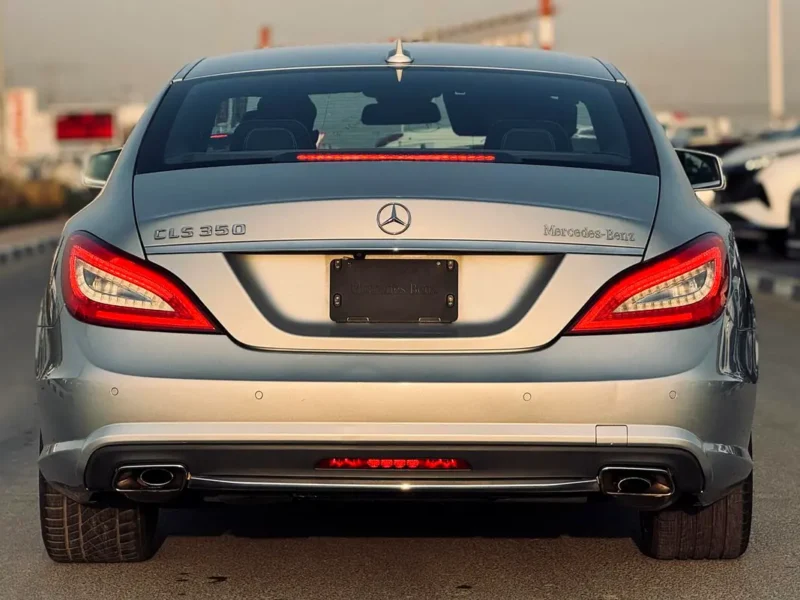 2014 Mercedes-Benz CLS-Class CLS 350 Blueefficiency 6 Cylinders Engine Silver Black Sedan
