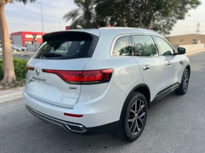 2024 Renault Koleos LE 2.5 Liters 4 Cylinders Engine White Black SUV GCC Specs