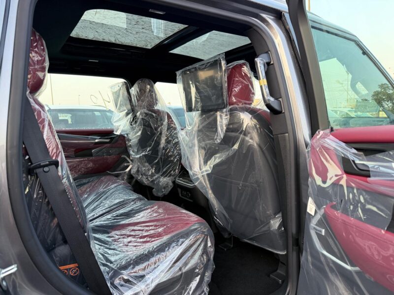 2025 Nissan Patrol Le Platinum VR35 Twin-Turbo 3.5 LiterV6 Grey Red SUV