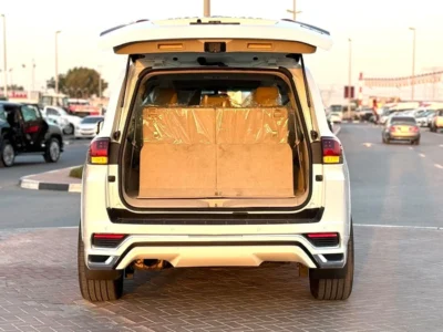 2022 Toyota Land Cruiser GXR 4.0L 6 Cylinders Engine White Beige SUV GCC Specs