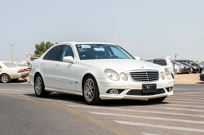 2007 Mercedes-Benz E-Class E 350 6 Cylinders Petrol Engine White Black Sedan