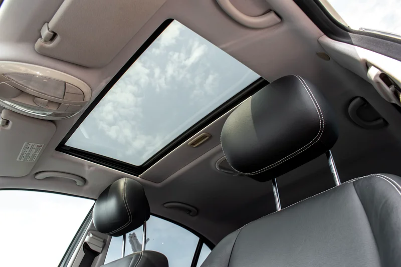 2007 Mercedes-Benz E-Class E 350 6 Cylinders Petrol Engine White Black Sedan