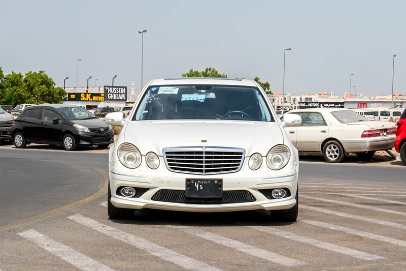 2007 Mercedes-Benz E-Class E 350 6 Cylinders Petrol Engine White Black Sedan