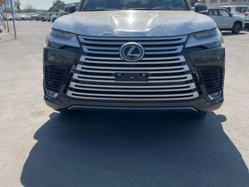 2025 Lexus LX 700h Signature 3.5L 6 Cylinder Engine HYBRID Green Red SUV