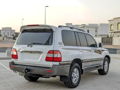 2004 Toyota Land Cruiser VXR V8 FULL OPTION White Beige SUV GCC Specs