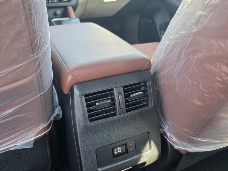 2026 Mitsubishi Outlander P-Line 2.5L DOHC Direct Injection 4-Cylinder Grey Brown Petrol