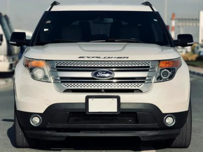 2014 Ford Explorer XLT 4 Cylinders Engine White Beige SUV MINT CONDITION