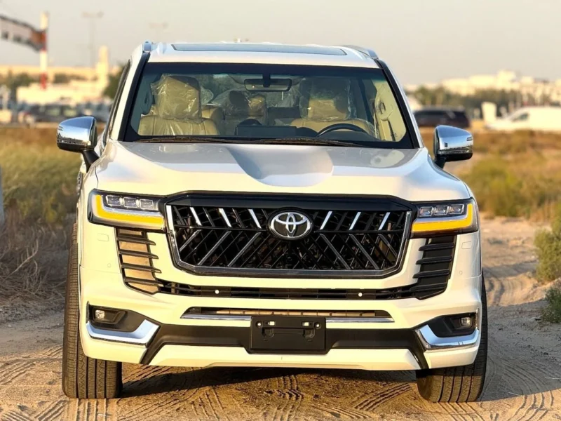 2022 Toyota Land Cruiser GXR 4.0L 6 Cylinders Engine White Beige SUV GCC Specs