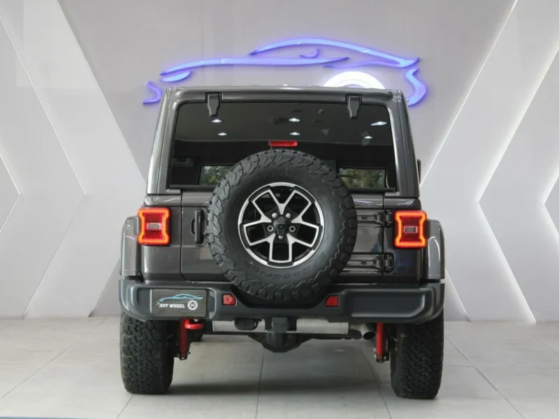 2024 Jeep Wrangler Rubicon 3.6 Liter 6 Cylinder Engine Grey Black SUV