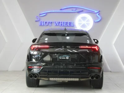 2024 Lamborghini Urus S 4.0T Twin-Turbocharged V8 Black SUV AWD