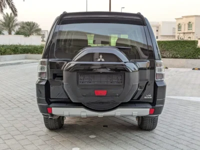 2016 MITSUBISHI PAJERO GLS MID OPTION 6 Cylinder Engine GCC Black Beige SUV