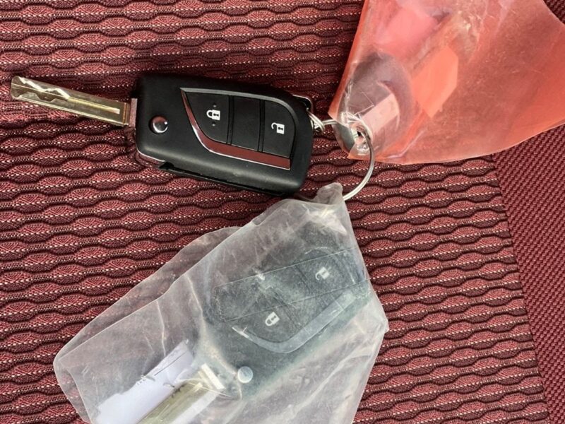 2026 Toyota Hilux 2.4 L 4 Cylinders Engine White Red Pick Up Truck