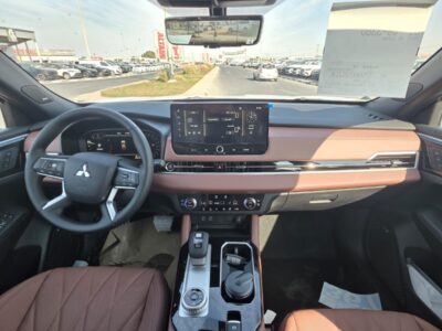 2026 Mitsubishi Outlander P-Line 2.5L DOHC Direct Injection 4-Cylinder Grey Brown Petrol