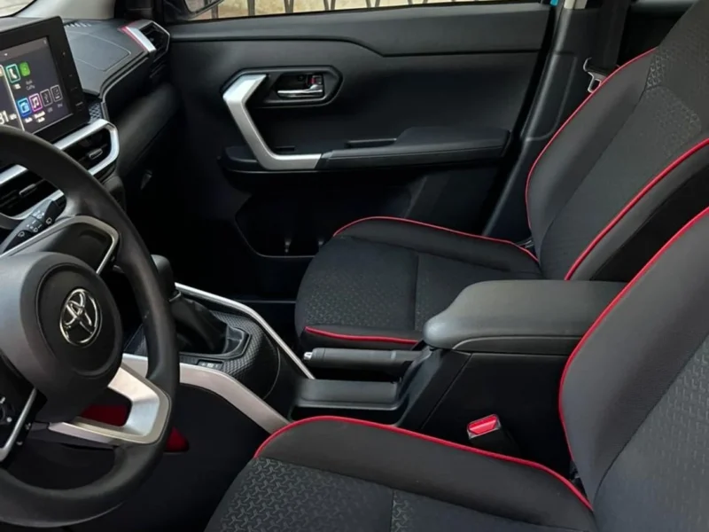 2022 Toyota Raize 1.2 L 4 Cylinders Engine Blue Black SUV FWD