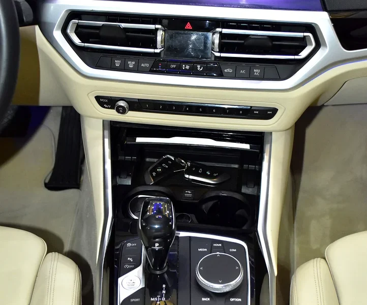 2020 BMW 3-Series 320i 4 Cylinders Engine Blue Beige Sedan