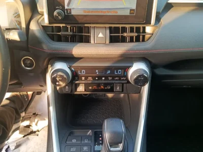 2023 Toyota Rav 4 XSE Hybrid 4 Cylinders Engine Black SUV Very Clean Car