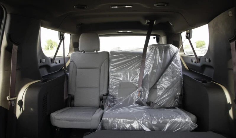 2024 GMC Yukon SLE XL 5.3L V8 engine Black Grey SUV GCC Spec