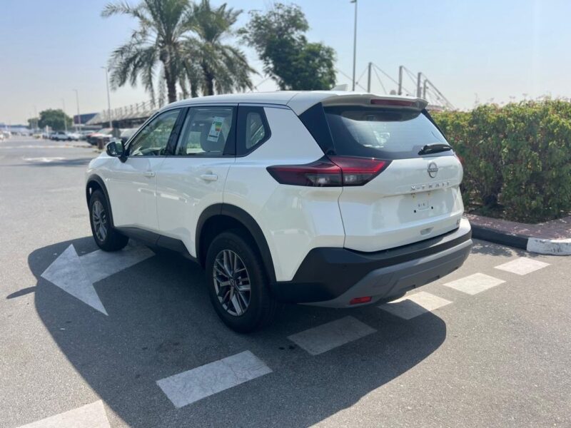 2024 Nissan X-Trail S 2.5L 4 Cylinders Engine White Grey SUV GCC Specs