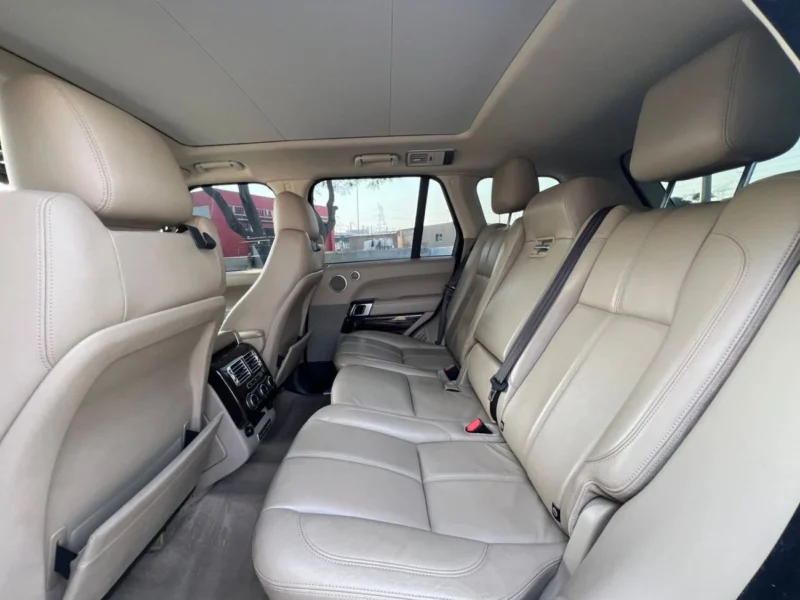 2016 Land Rover Range Rover Vogue HSE V8 White Beige SUV GCC Specs