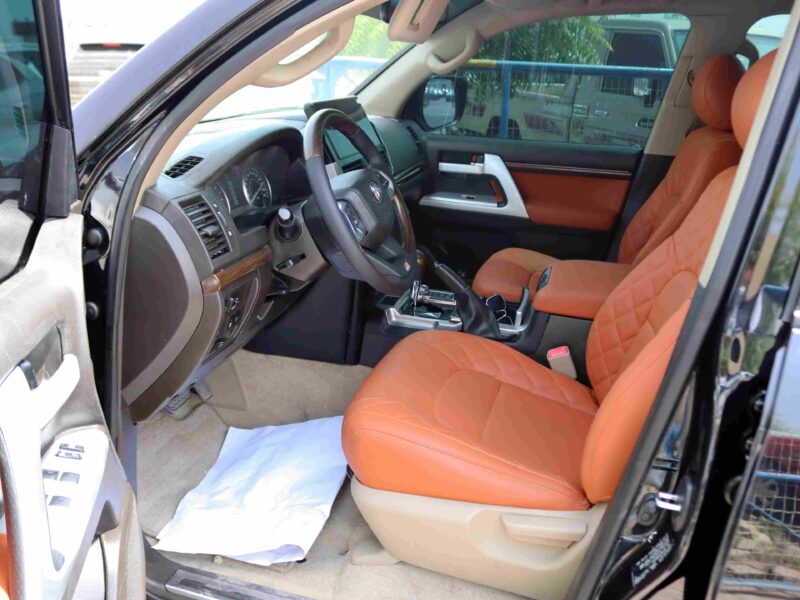 2010 Toyota Landcruiser GXR 4.6L V8 Black Orange SUV Petrol GCC Specs