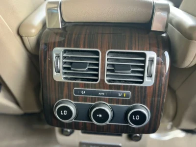 2016 Land Rover Range Rover Vogue HSE V8 White Beige SUV GCC Specs