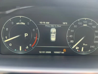 2016 Land Rover Range Rover Vogue HSE V8 White Beige SUV GCC Specs