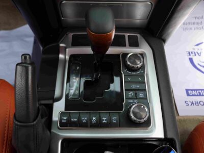 2010 Toyota Landcruiser GXR 4.6L V8 Black Orange SUV Petrol GCC Specs