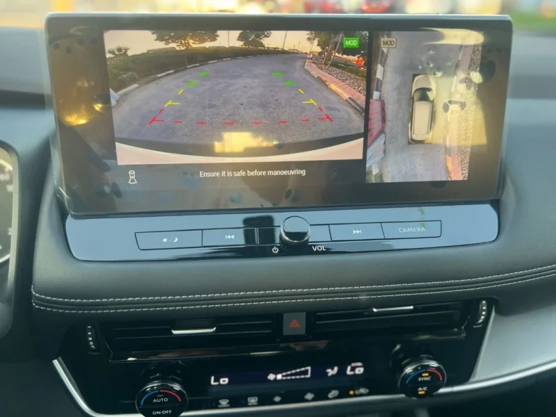 2024 Nissan X-Trail N Trek 2.5 Liter 4 Cylinders Engine White Black SUV AWD