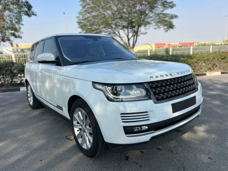 2016 Land Rover Range Rover Vogue HSE V8 White Beige SUV GCC Specs