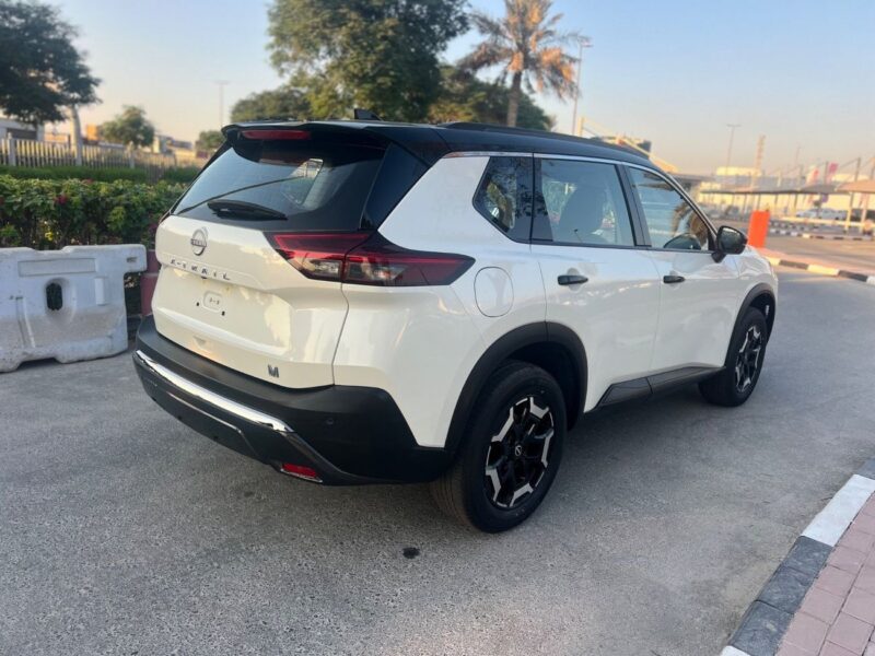 2024 Nissan X-Trail N Trek 2.5 Liter 4 Cylinders Engine White Black SUV AWD