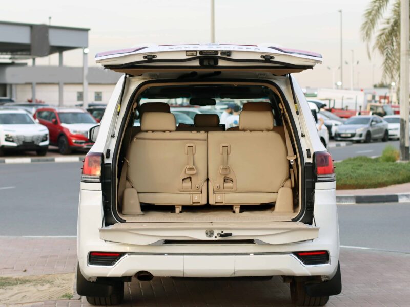 2014 Toyota Land Cruiser GXR 4.6L V8 White Beige SUV Petrol GCC Specs