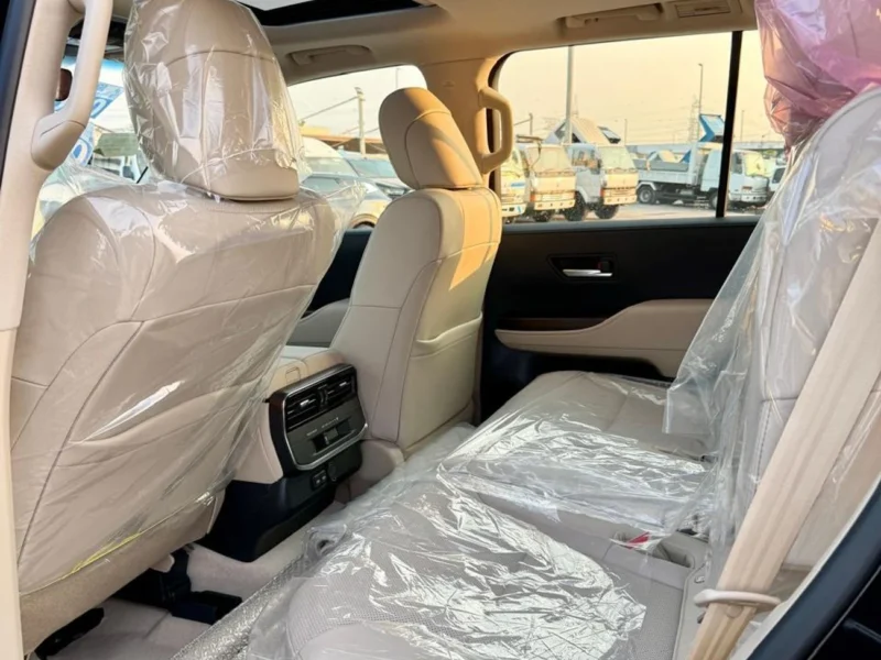 2025 Toyota Land Cruiser GXR 4.0L 6 Cylinder Engine Black Beige SUV GCC Specs