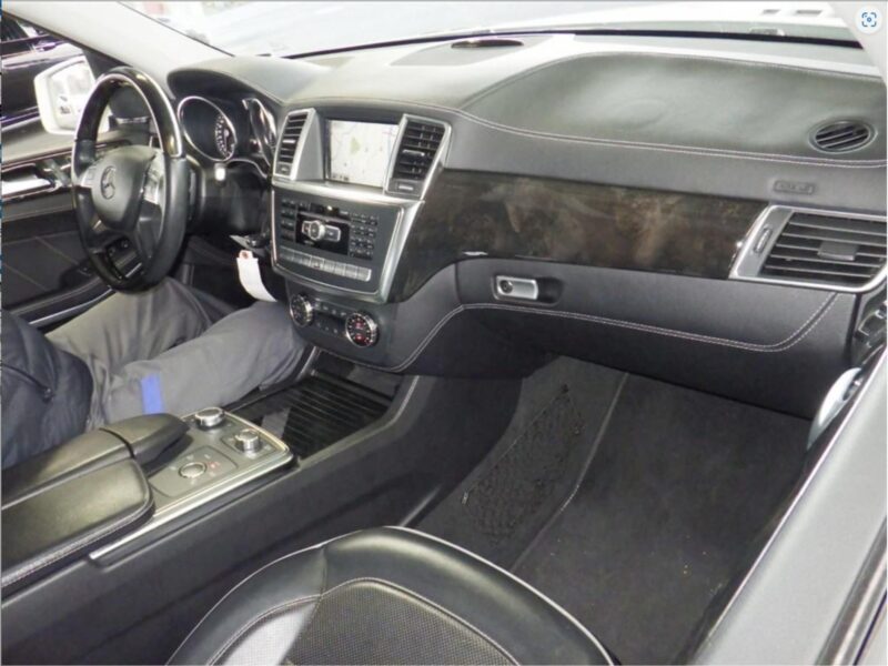 2013 Mercedes-Benz GL550 4.7 litres V8 Engine Petrol White Black SUV