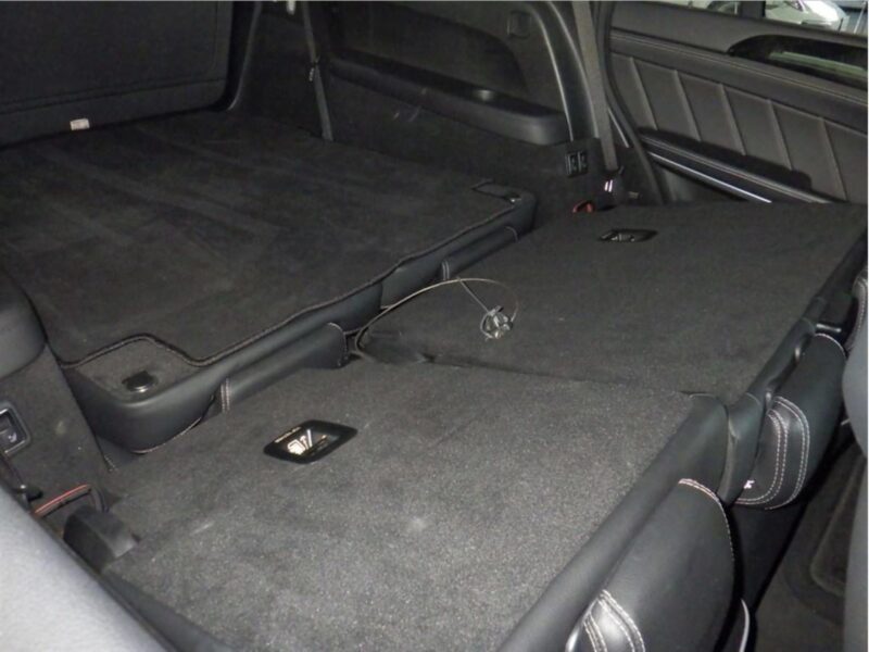 2013 Mercedes-Benz GL550 4.7 litres V8 Engine Petrol White Black SUV