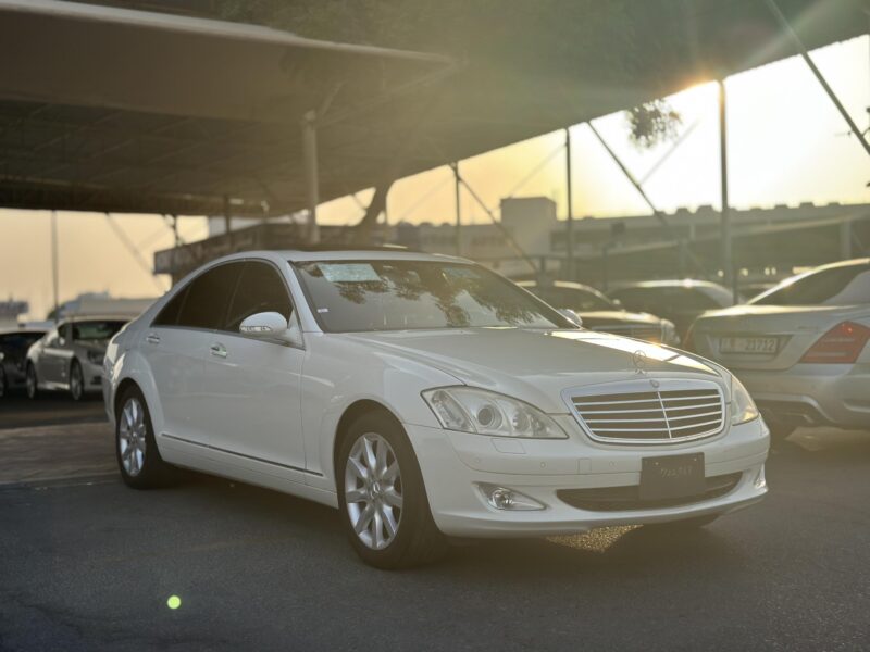 2007 Mercedes-Benz S 350 3.5 liters V6 Engine Petrol White Black Sedan