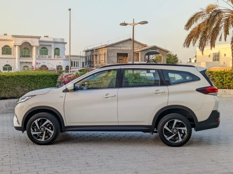 2022 Toyota Rush EX 4 Cylinders Engine White Grey SUV GCC Specs