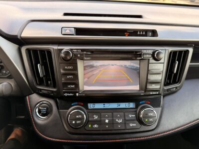 2017 TOYOTA RAV 4 LIMITED 4x4 2.5 Liter V4 Cylinder Engine White Black SUV