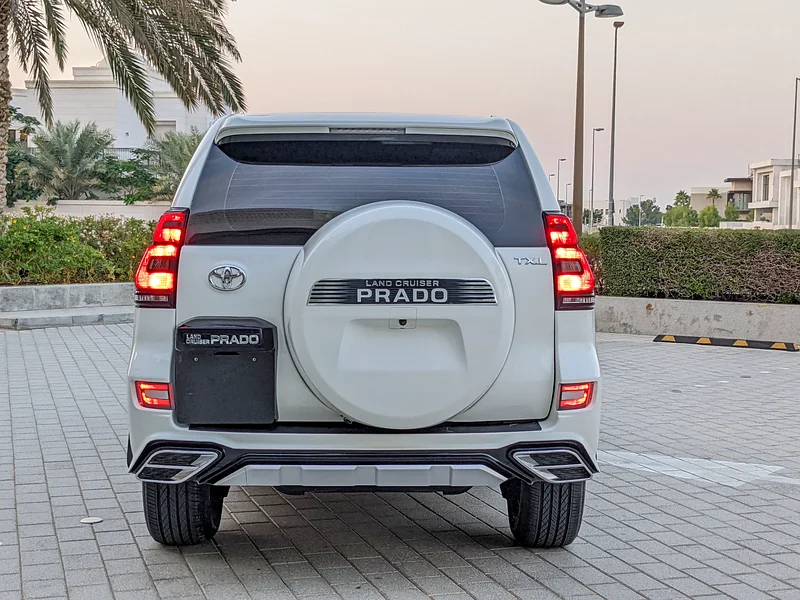 2011 Toyota Prado Tx-l MID FACELIFTED 2023 6 Cylinder Engine White Beige SUV