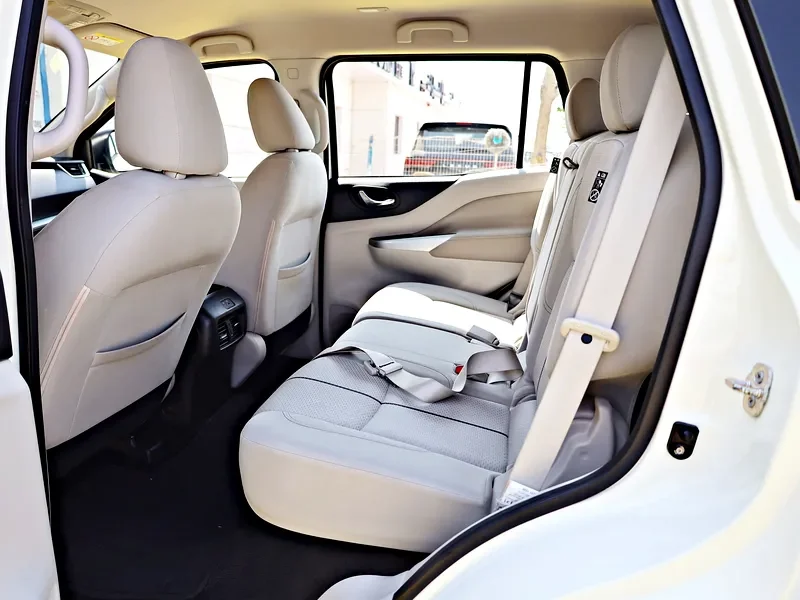 2021 Nissan Xterra Titanium 4 Cylinders Engine White Beige SUV GCC Specs