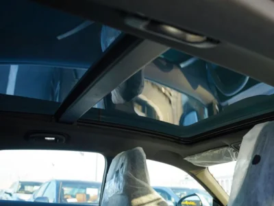 2025 MG MG 7 4 Cylinders Petrol Engine White Green Sedan GCC Specs