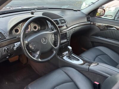 2003 Mercedes-Benz E320 3.2 litre V6 Engine Petrol Red Black Sedan