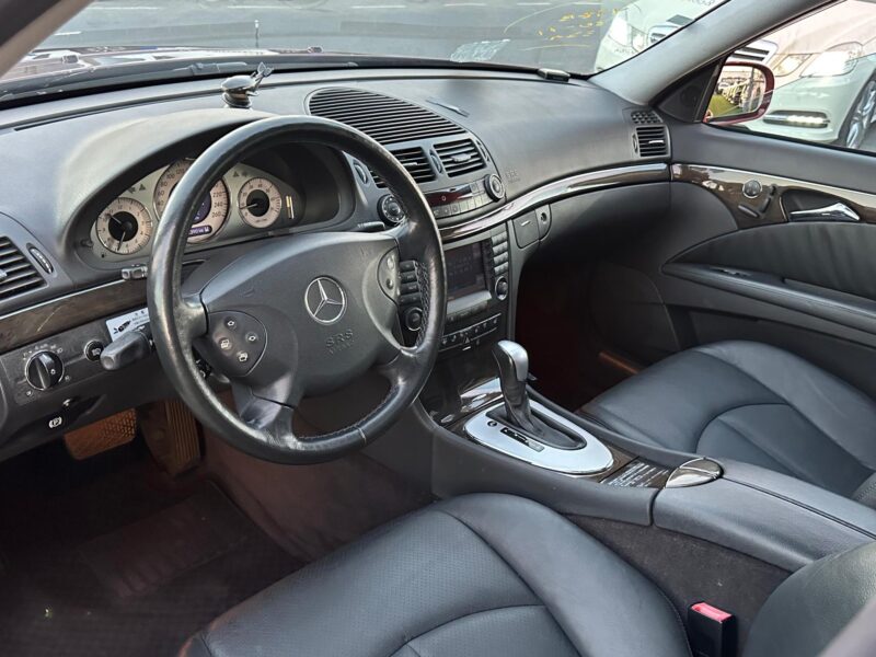 2003 Mercedes-Benz E320 3.2 litre V6 Engine Petrol Red Black Sedan