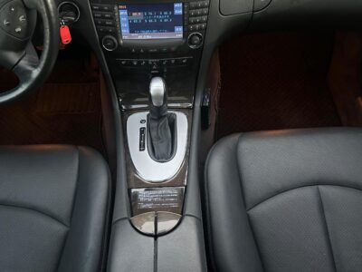 2003 Mercedes-Benz E320 3.2 litre V6 Engine Petrol Red Black Sedan