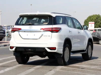 2025 Toyota Fortuner SR5 6 Cylinders Engine White Tan SUV GCC Specs