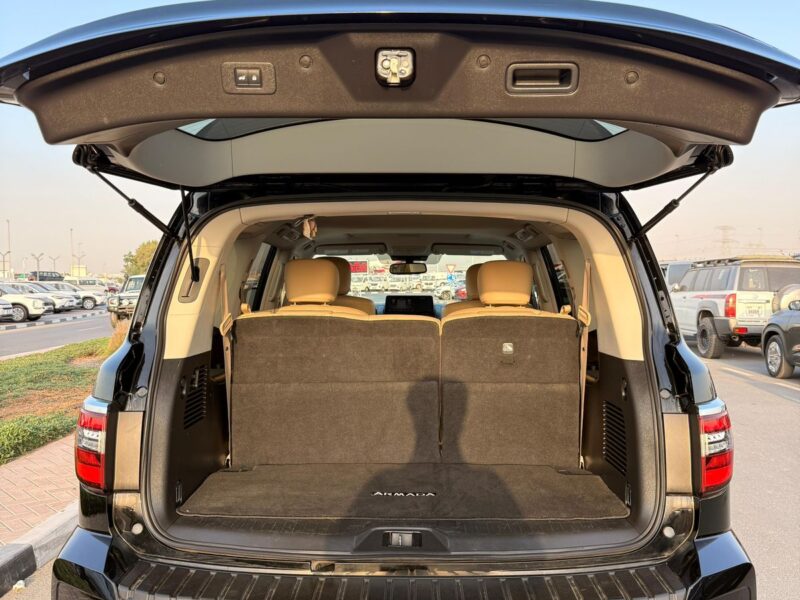 2021 NISSAN ARMADA SL 5.6 Liters V8 Cylinder Engine Black Beige SUV RWD