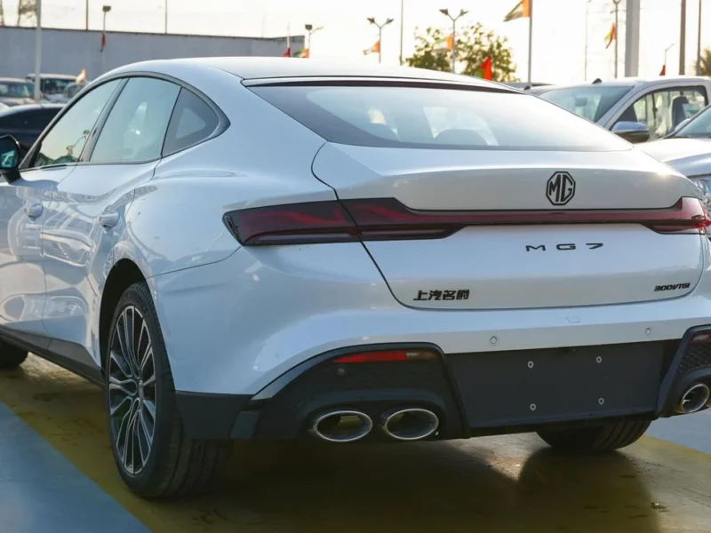 2025 MG MG 7 4 Cylinders Petrol Engine White Green Sedan GCC Specs