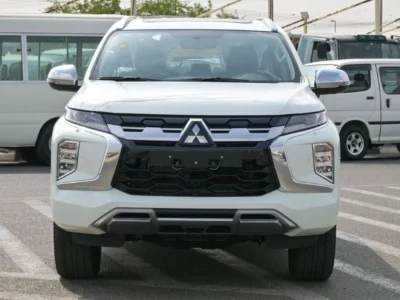 2025 Montero Sport 3.0L 4WD Petrol White Black GCC Specs