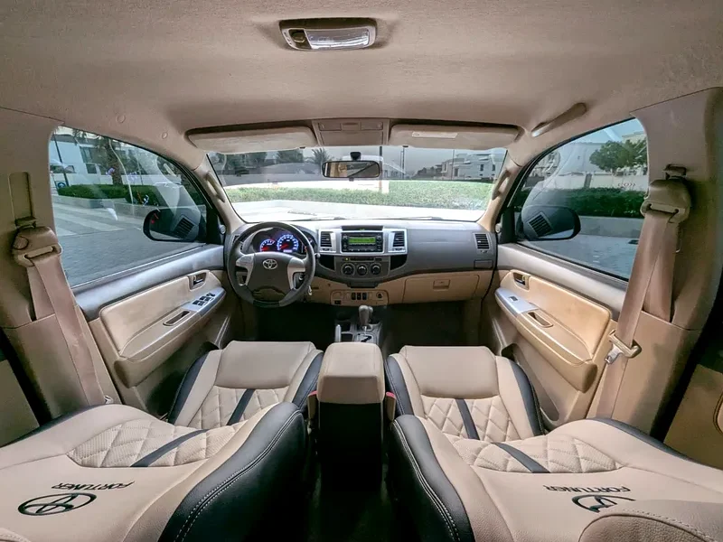 2013 Toyota Fortuner EXR 4 Cylinder Engine White Beige SUV GCC Specs